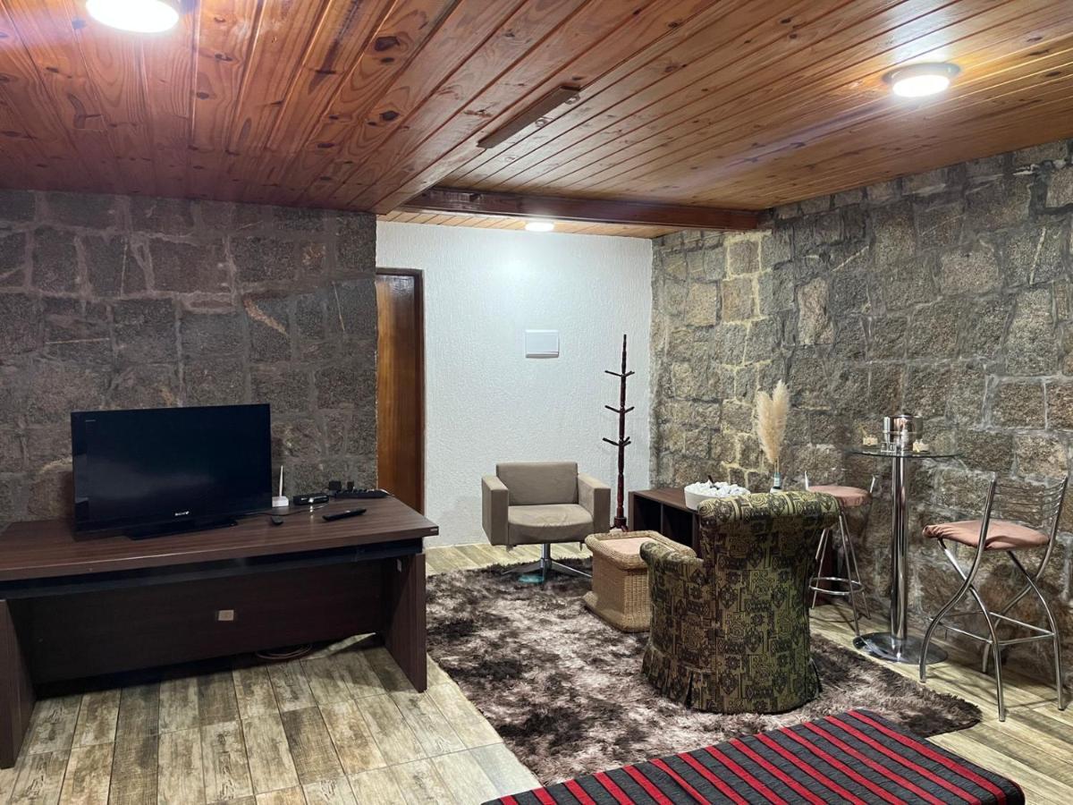 Stein Suites Campos do Jordao Luaran gambar